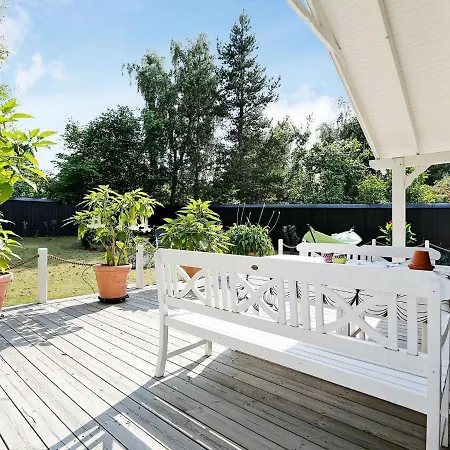 Three-bedroom Holiday In 13 Prázdninový dům *