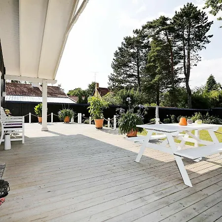Prázdninový dům Three-bedroom Holiday In 13