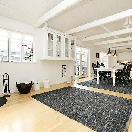 Three-bedroom Holiday In 13 Gilleleje
