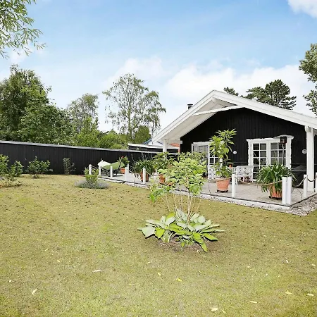 Prázdninový dům Three-bedroom Holiday In 13