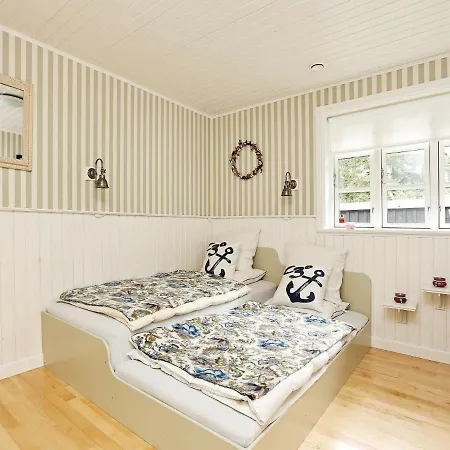 Three-bedroom Holiday In 13 Prázdninový dům *